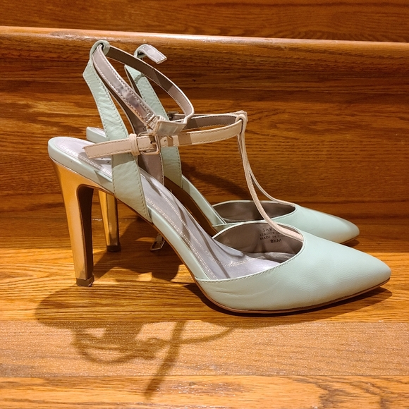 Tahari baby blue gray heels - Picture 3 of 6
